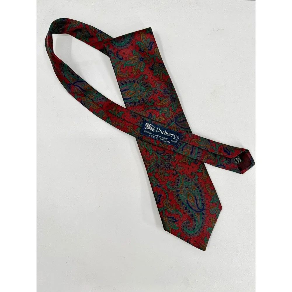 Burberrys Necktie Mens OS Red Paisley Silk Made in England Vintage Luxury